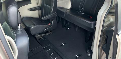 Chrysler Town & Country 2013
