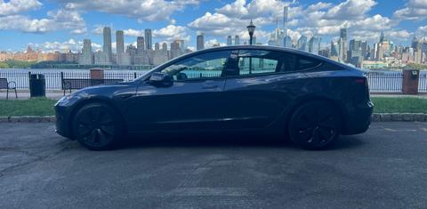 Tesla Model 3 2024