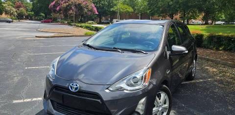 Toyota Prius c 2015