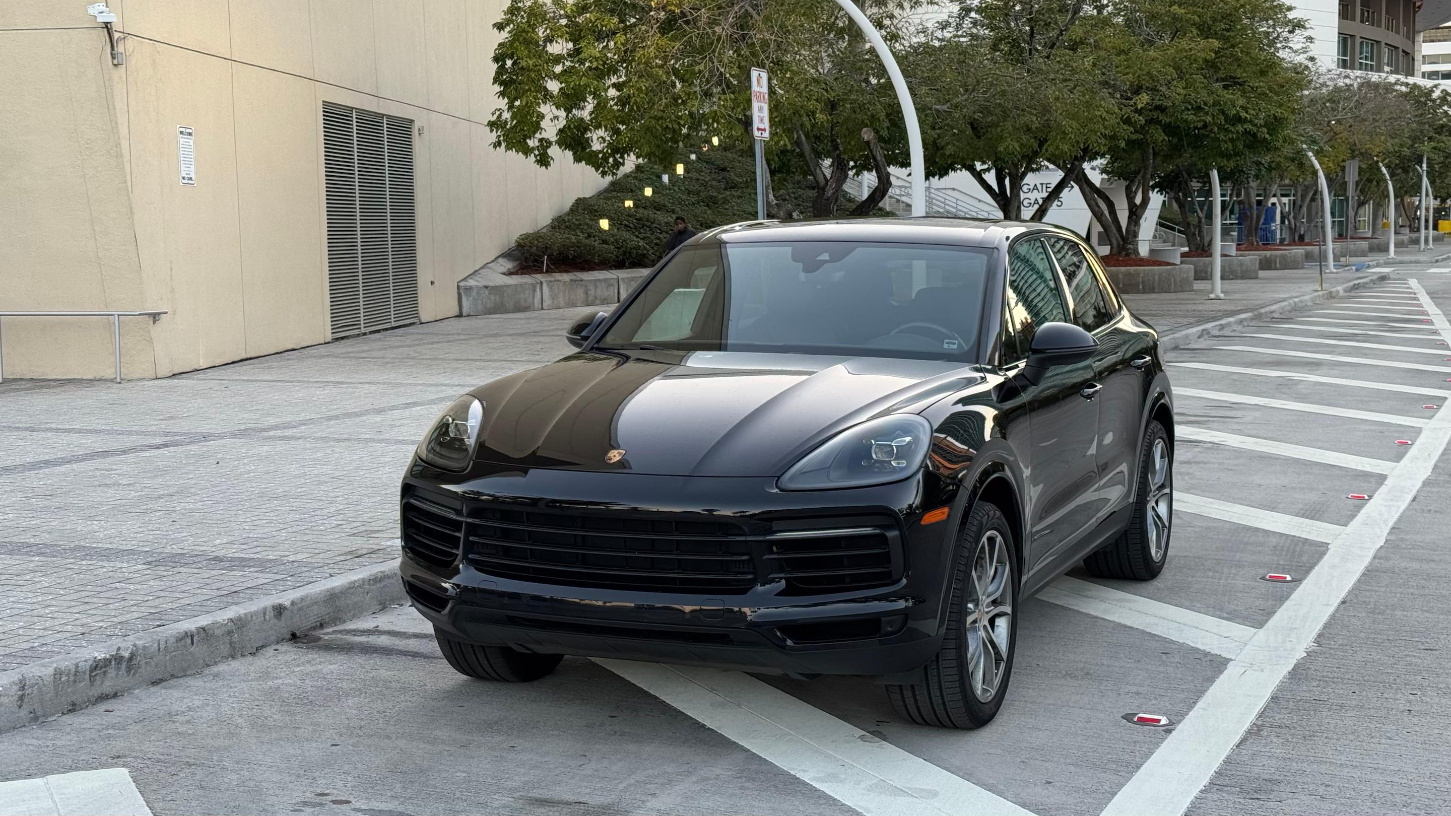 Porsche Cayenne 2019 in Dania Beach, FL