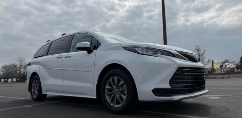 Toyota Sienna 2023