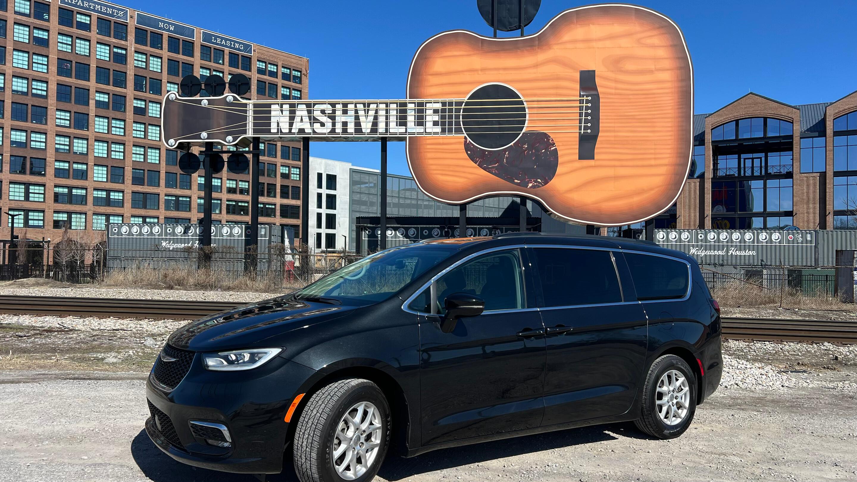 Chrysler Pacifica 2022 in Nashville, TN