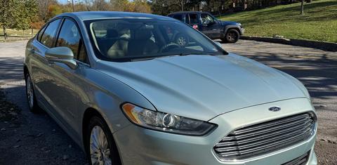 Ford Fusion Hybrid 2013
