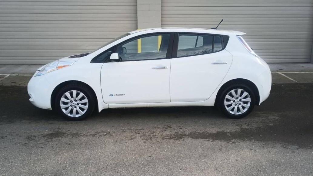 Nissan LEAF 2013 in 