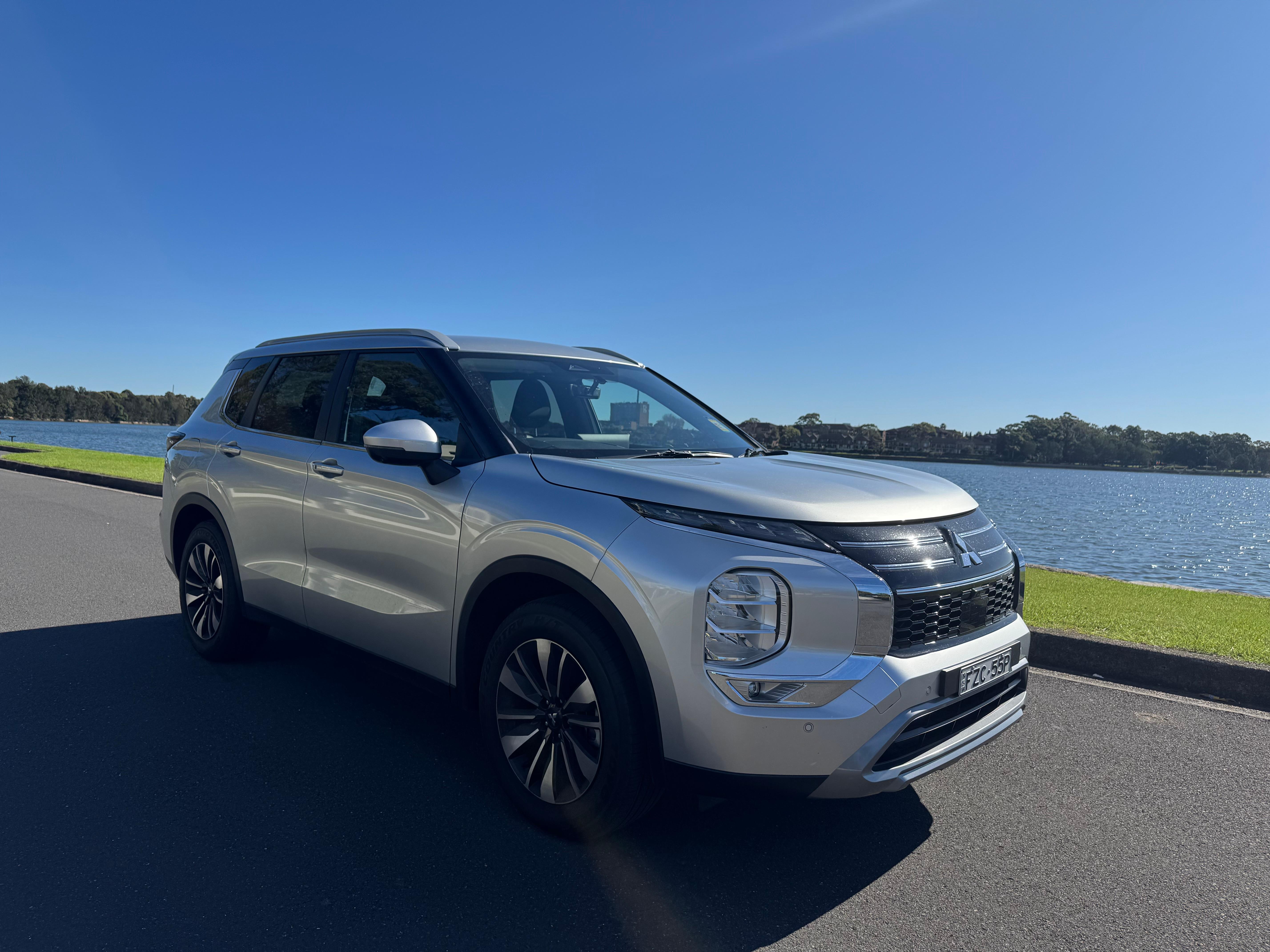 Mitsubishi OUTLANDER 2025 in Tempe