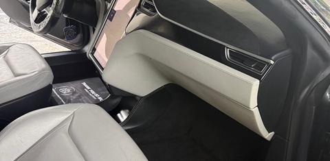Tesla Model S 2016