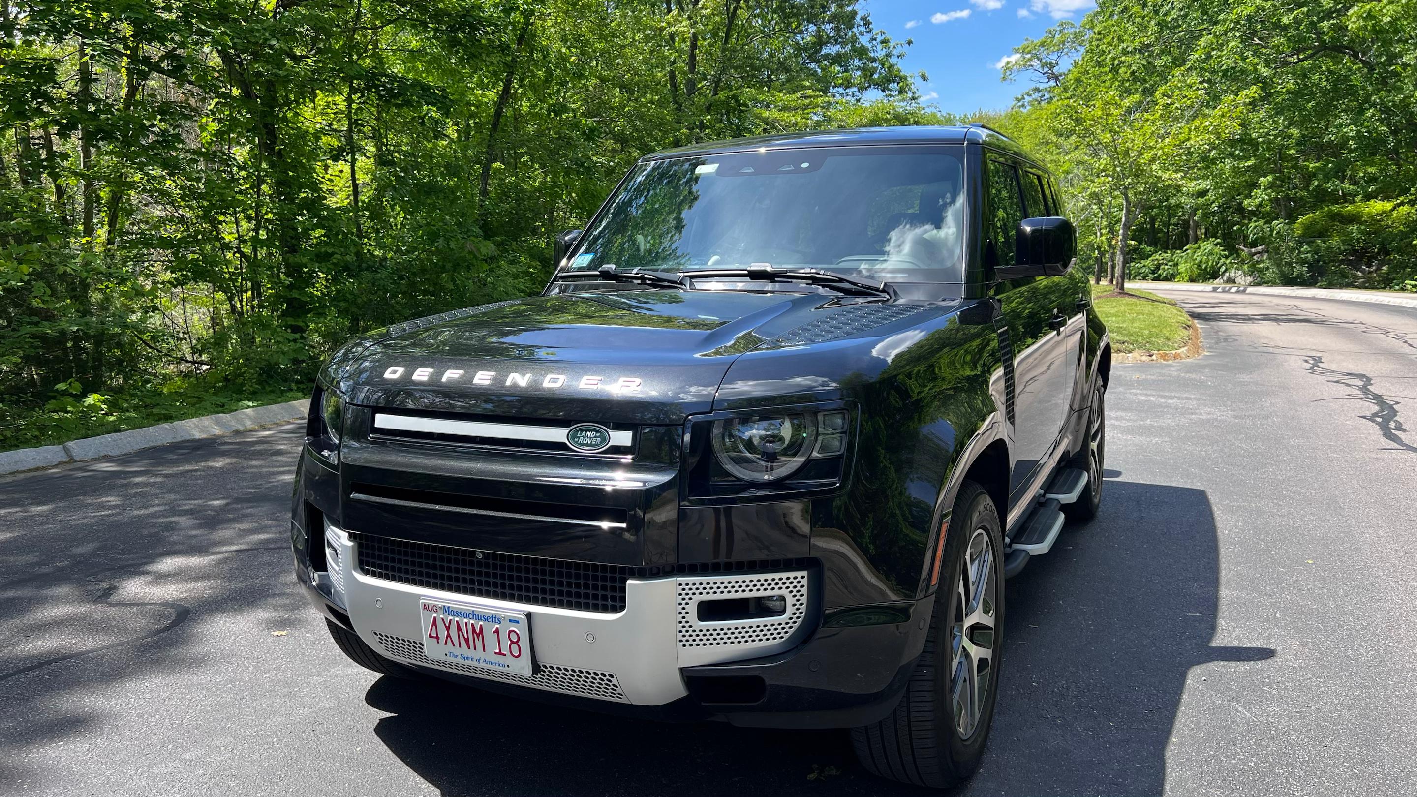 Land Rover Defender 2022 in 