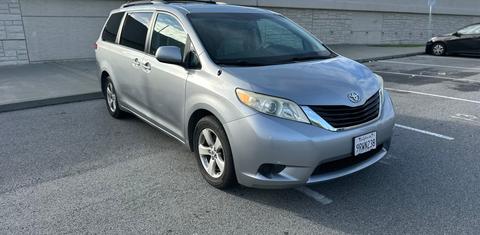 Toyota Sienna 2012