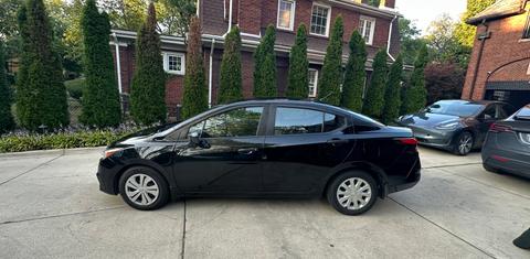 Nissan Versa 2020