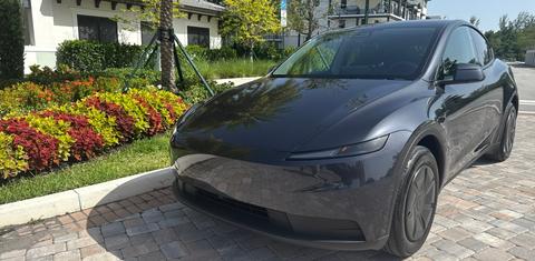 Tesla Model Y 2026