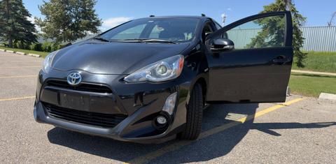 Toyota Prius c 2016
