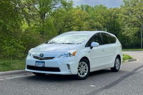 Toyota Prius v car