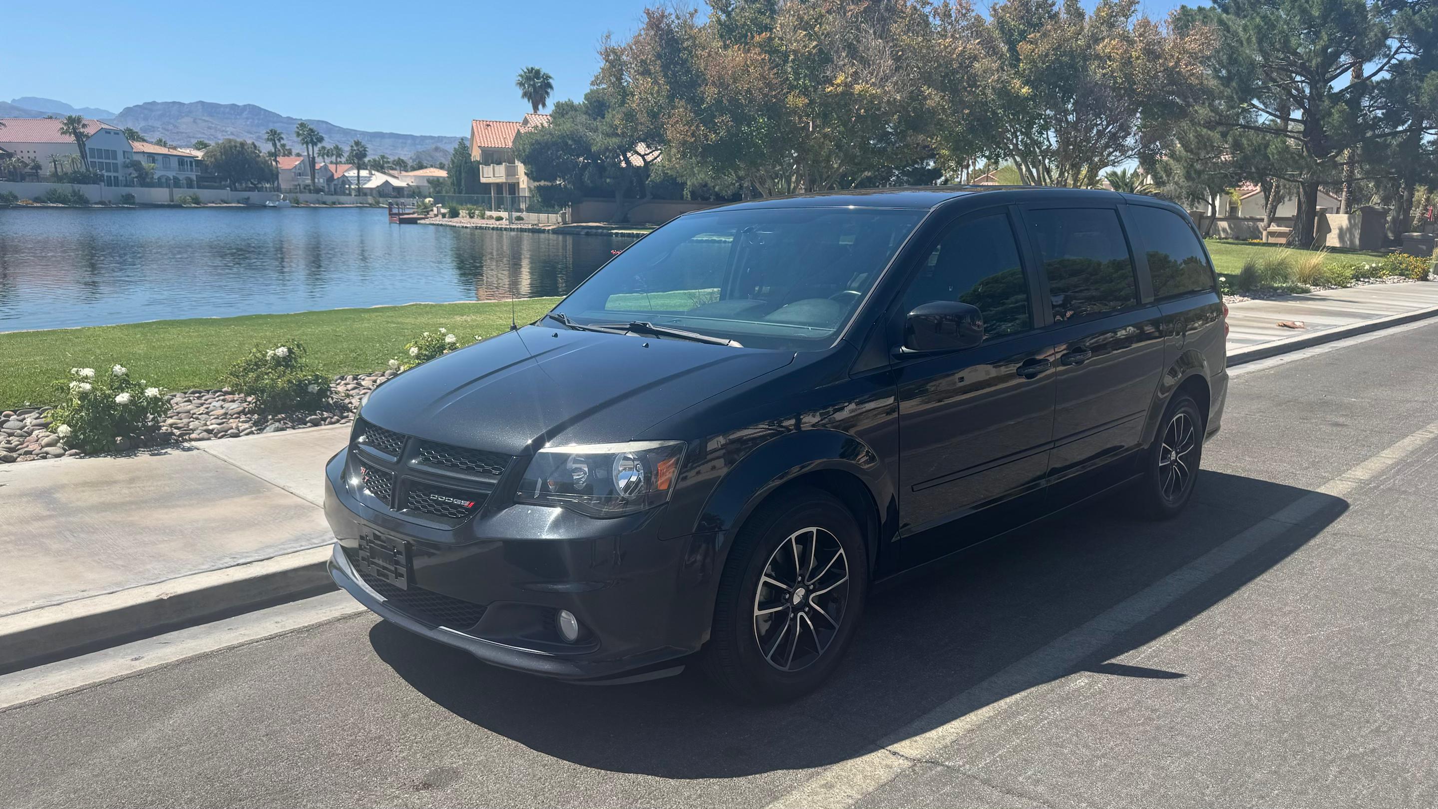 Dodge Grand Caravan 2016 in 