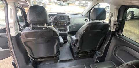 Mercedes-Benz Metris 2023