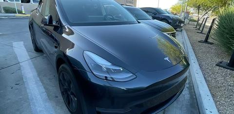 Tesla Model Y 2025