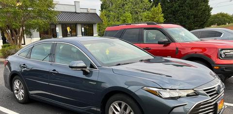 Toyota Avalon Hybrid 2019