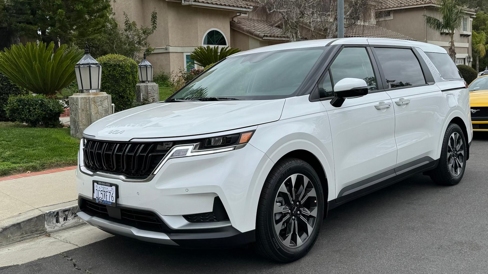 Kia Carnival 2024 in Los Angeles, CA