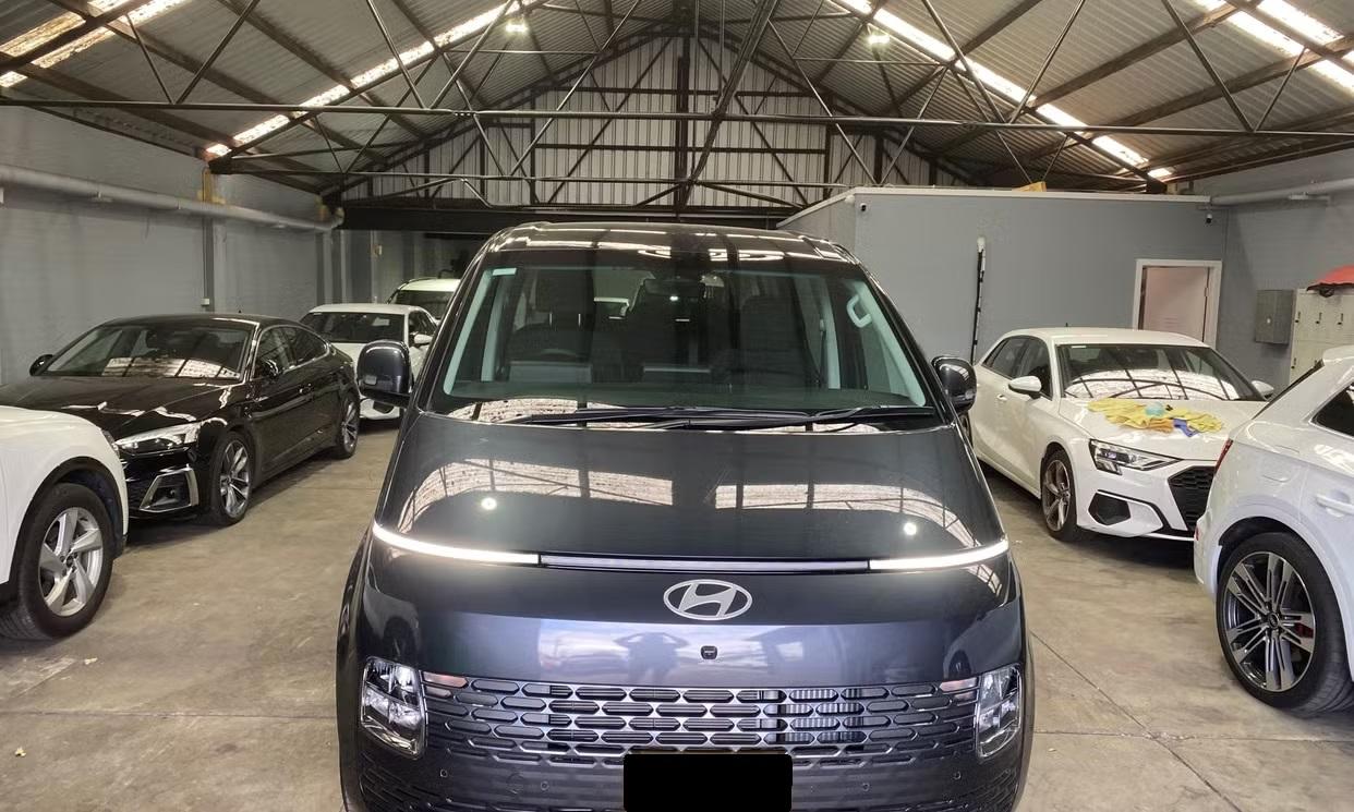 Hyundai STARIA 2024 in Cambridge