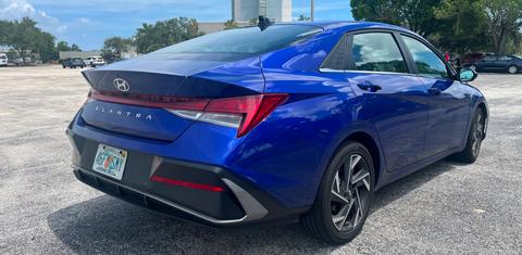 Hyundai Elantra 2025