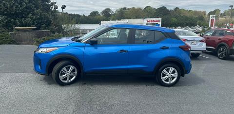 Nissan Kicks Play 2025