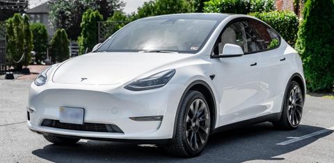 Tesla Model Y 2023