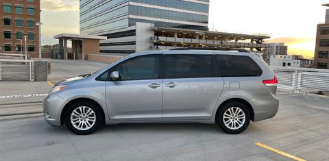 Toyota Sienna 2013