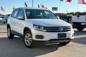 Volkswagen Tiguan car