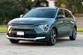 Kia Niro 2023 in South San Francisco