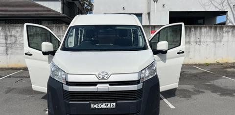 Toyota HIACE 2020