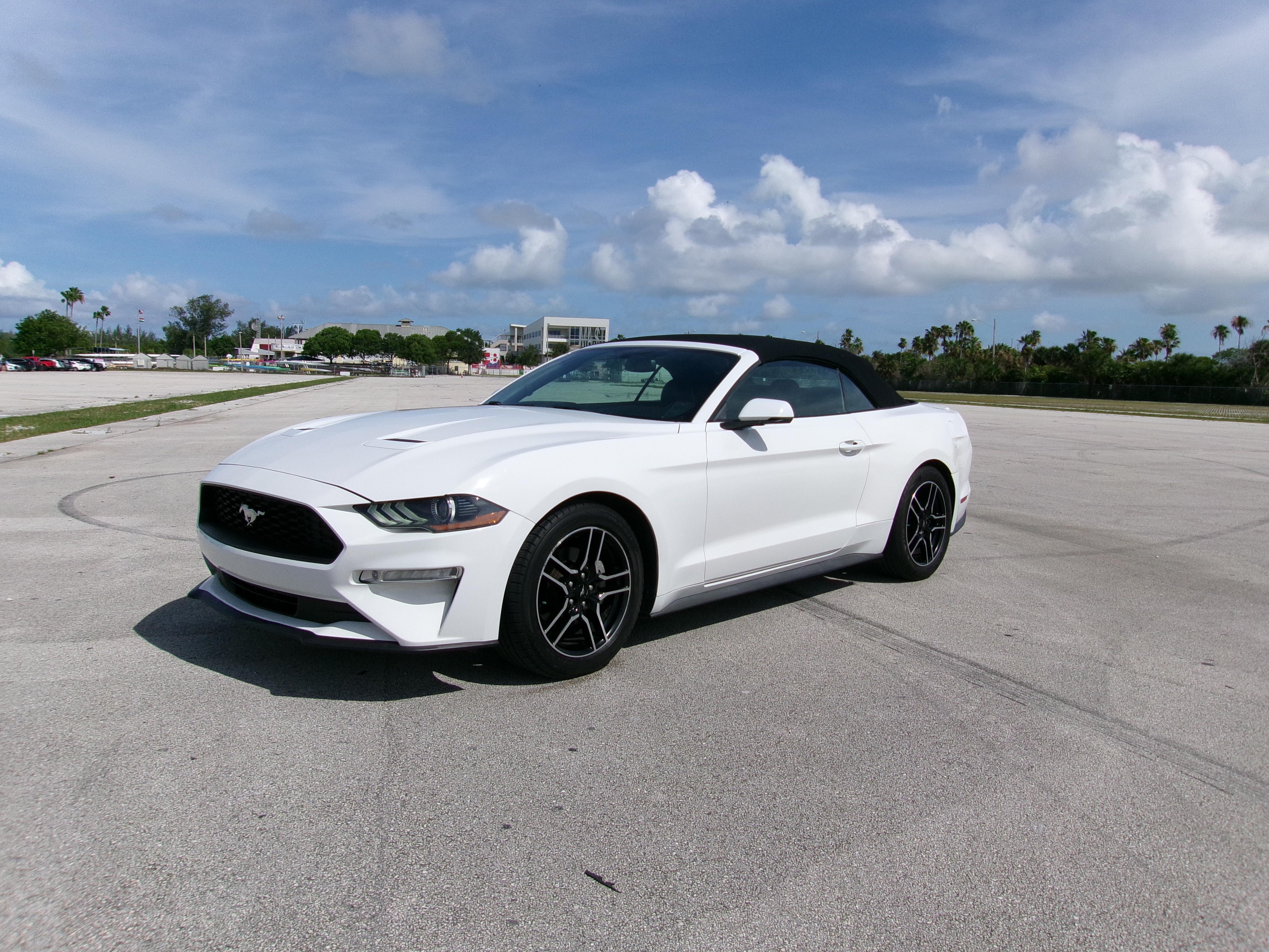 Ford Mustang 2020 in Miami, FL