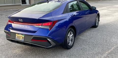 Hyundai Elantra 2024