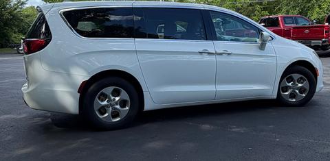 Chrysler Pacifica 2017