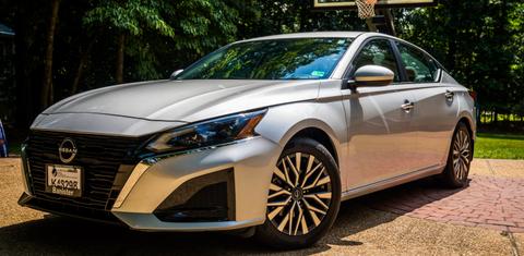 Nissan Altima 2023