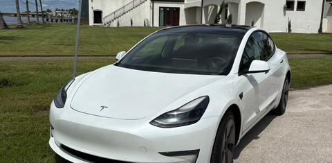Tesla Model 3 2022