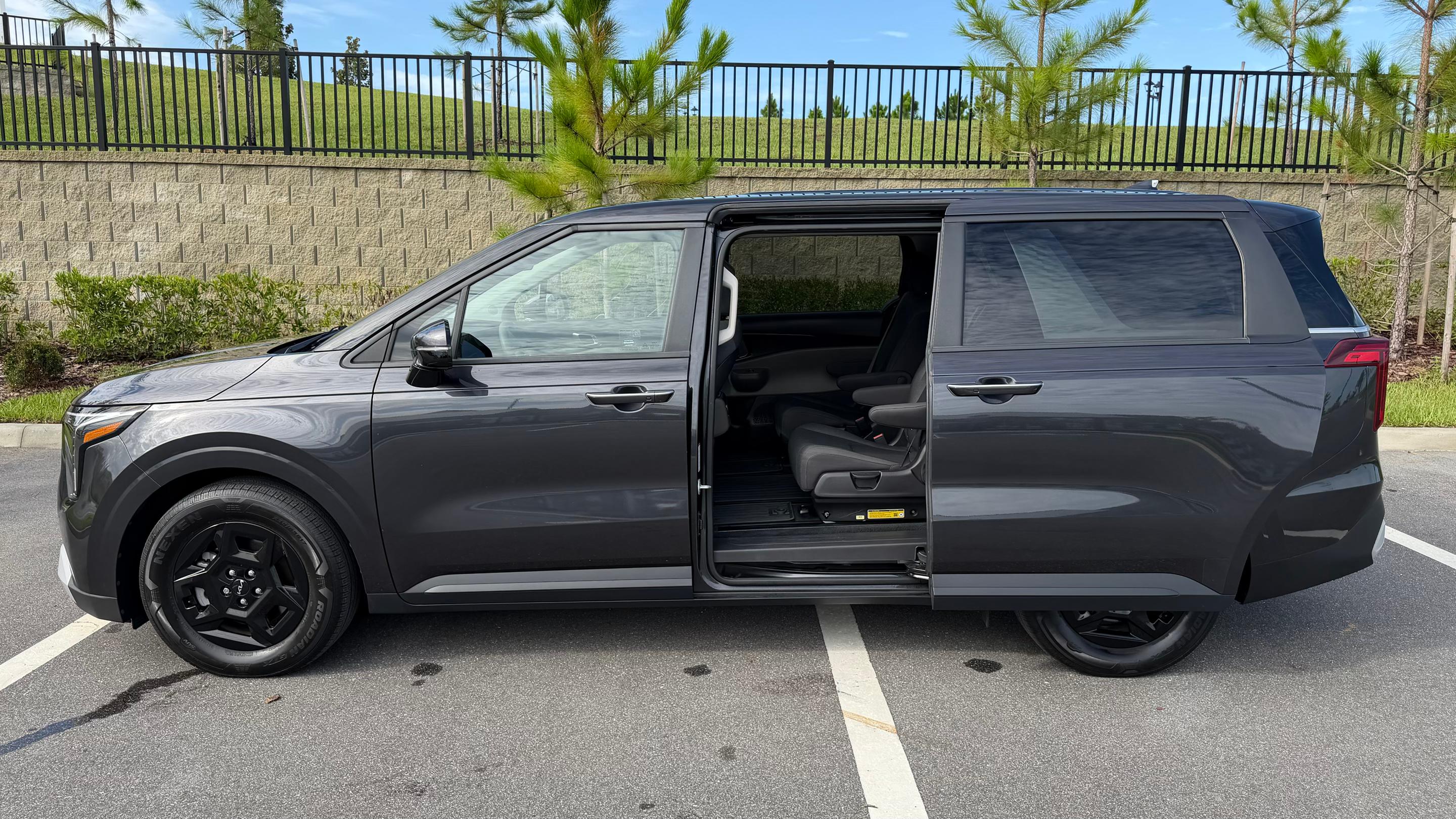 Kia Carnival 2025 in Orlando, FL