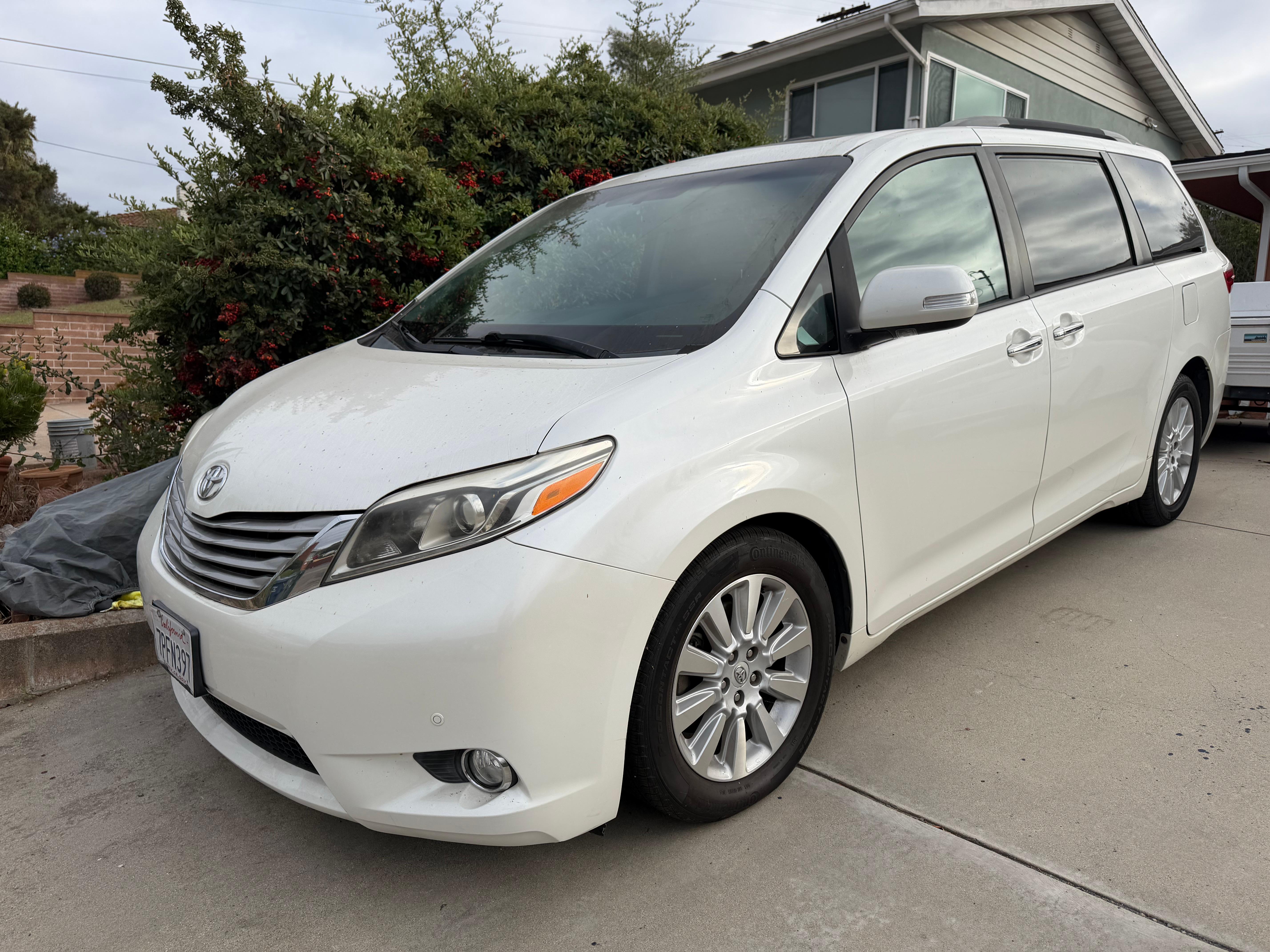 Toyota Sienna 2015 in 