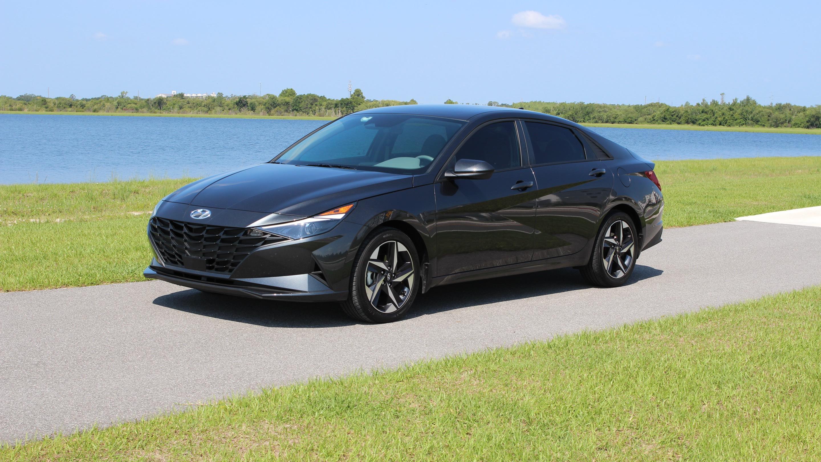 Hyundai Elantra 2023 in 