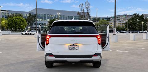 Kia Carnival Hybrid 2026