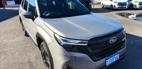 Subaru FORESTER 2025