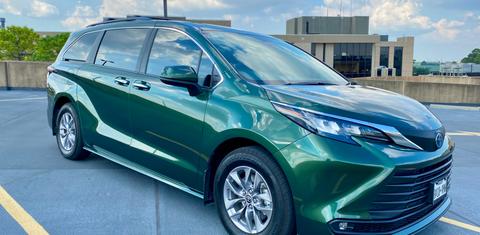 Toyota Sienna 2025