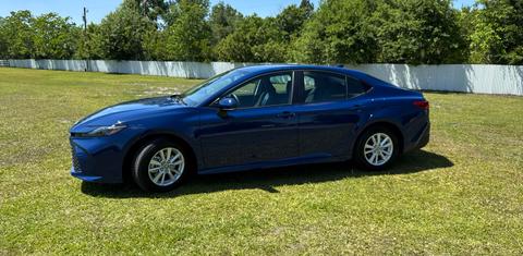 Toyota Camry Hybrid 2026