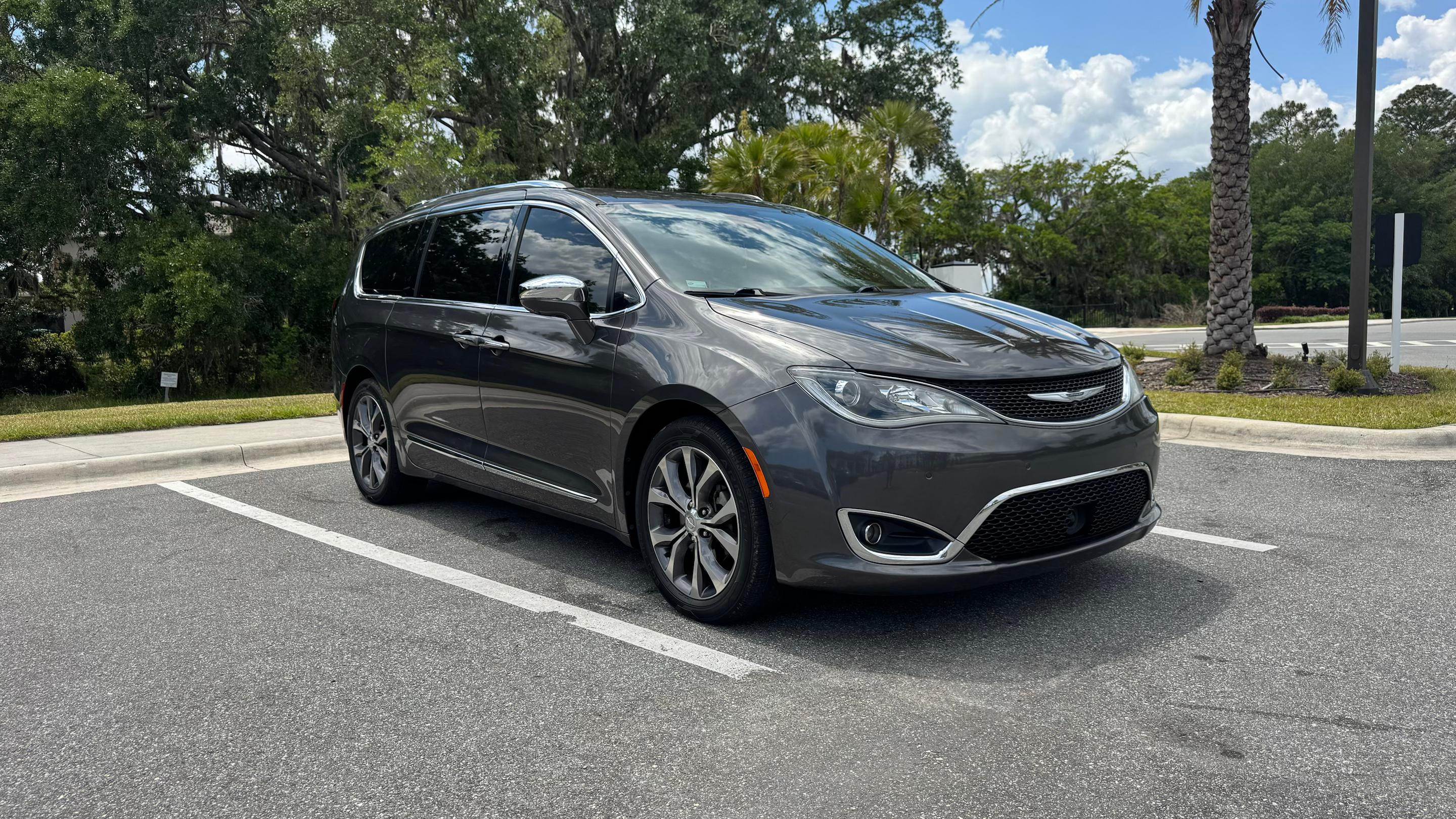 Chrysler Pacifica 2018 in 