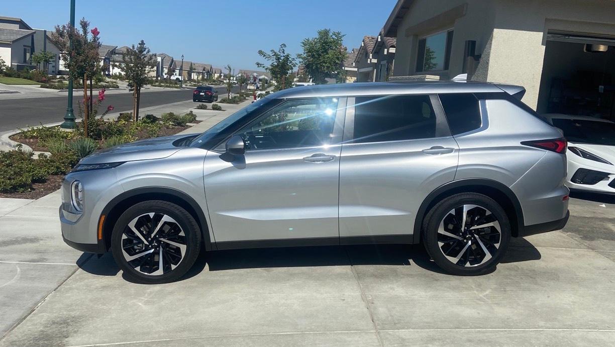 Mitsubishi Outlander 2022 in Bakersfield, CA