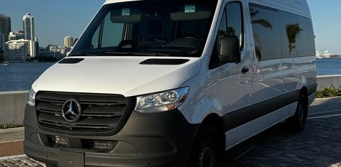 Mercedes-Benz Sprinter 2025