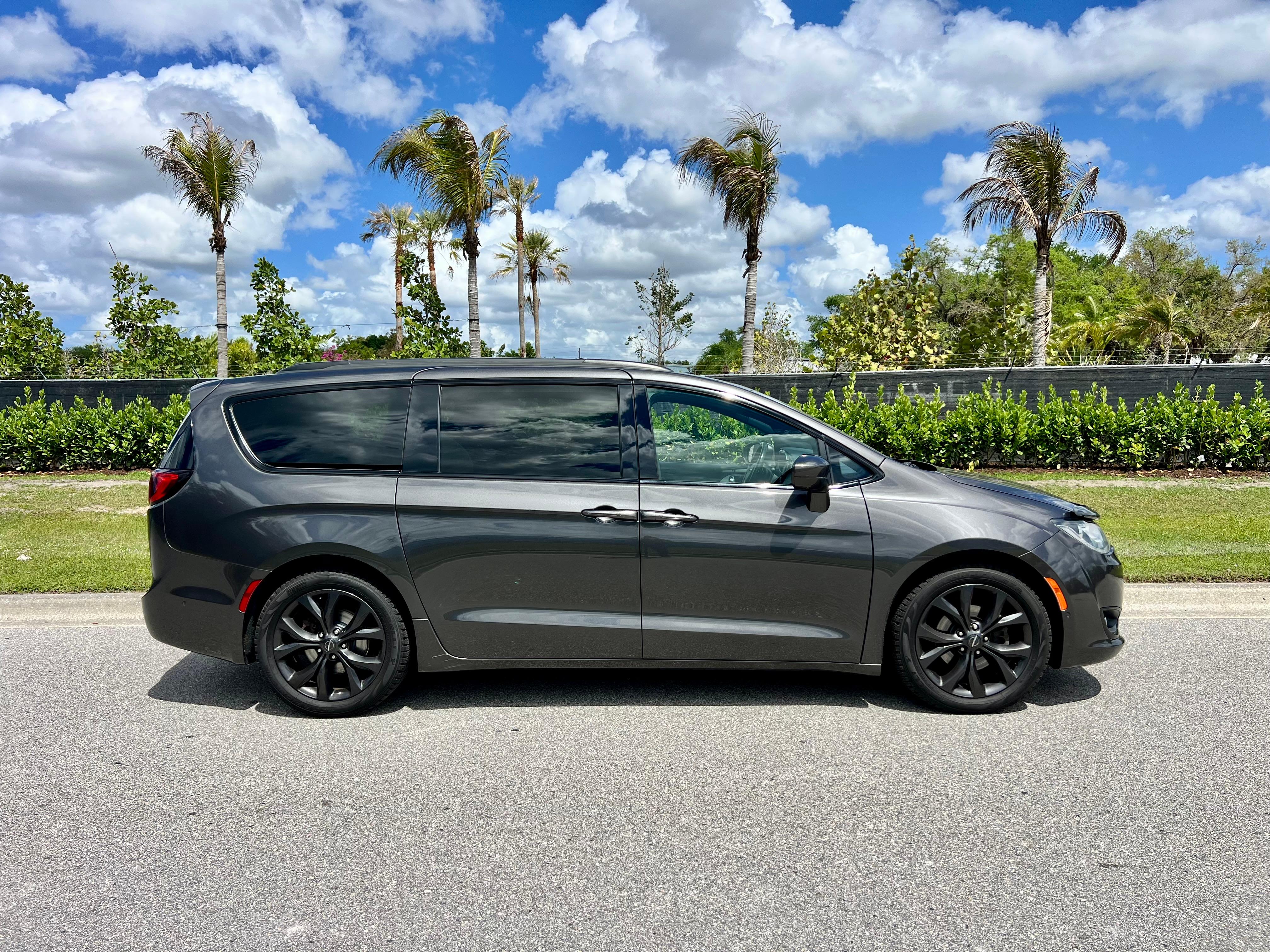 Chrysler Pacifica 2019 in Sarasota, FL