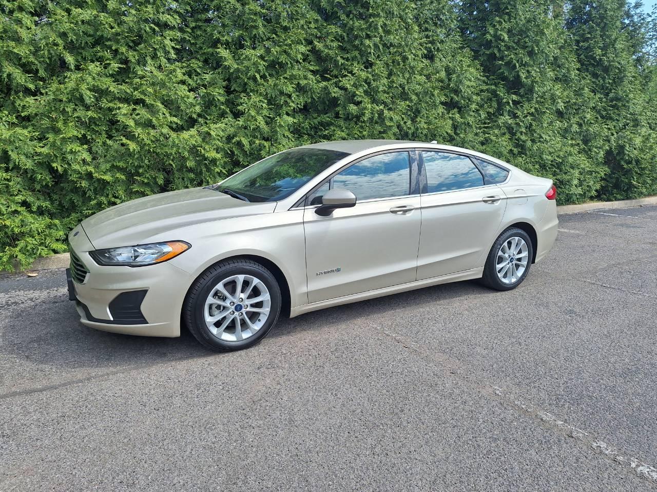 Ford Fusion Hybrid 2019 in 