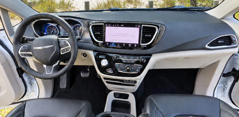 Chrysler Pacifica 2023