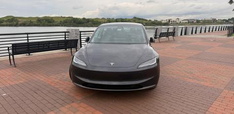 Tesla Model 3 2025