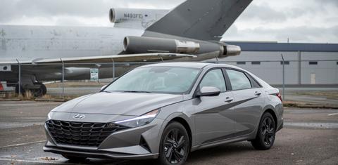Hyundai Elantra Hybrid 2023