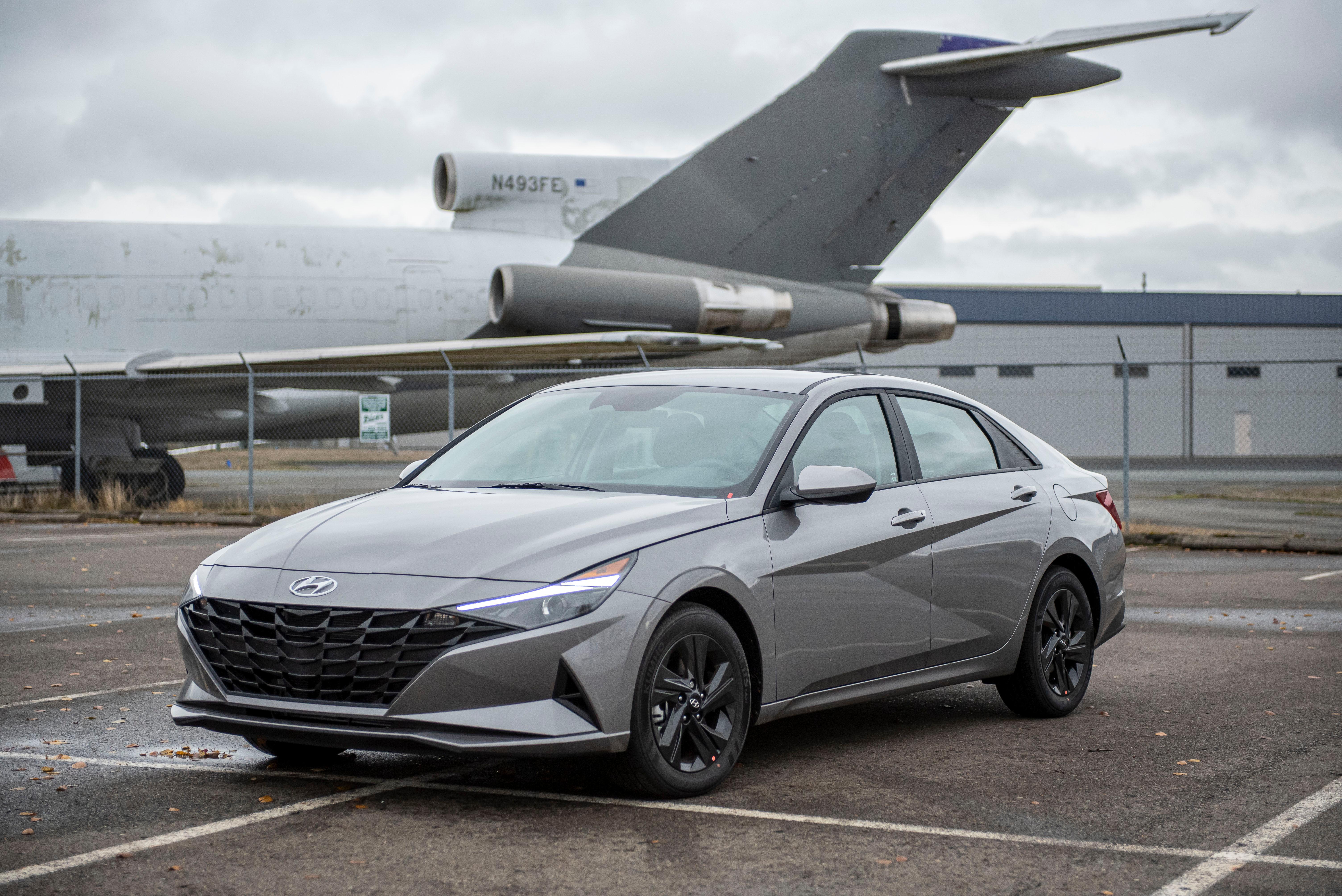 Hyundai Elantra Hybrid 2023 in 